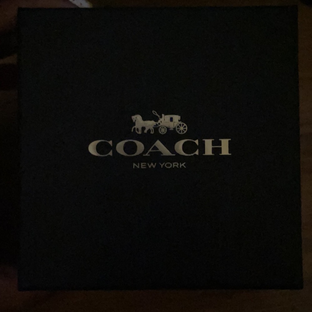 Brand new in box! Slider bracelet and earrings - Picture 3 of 5